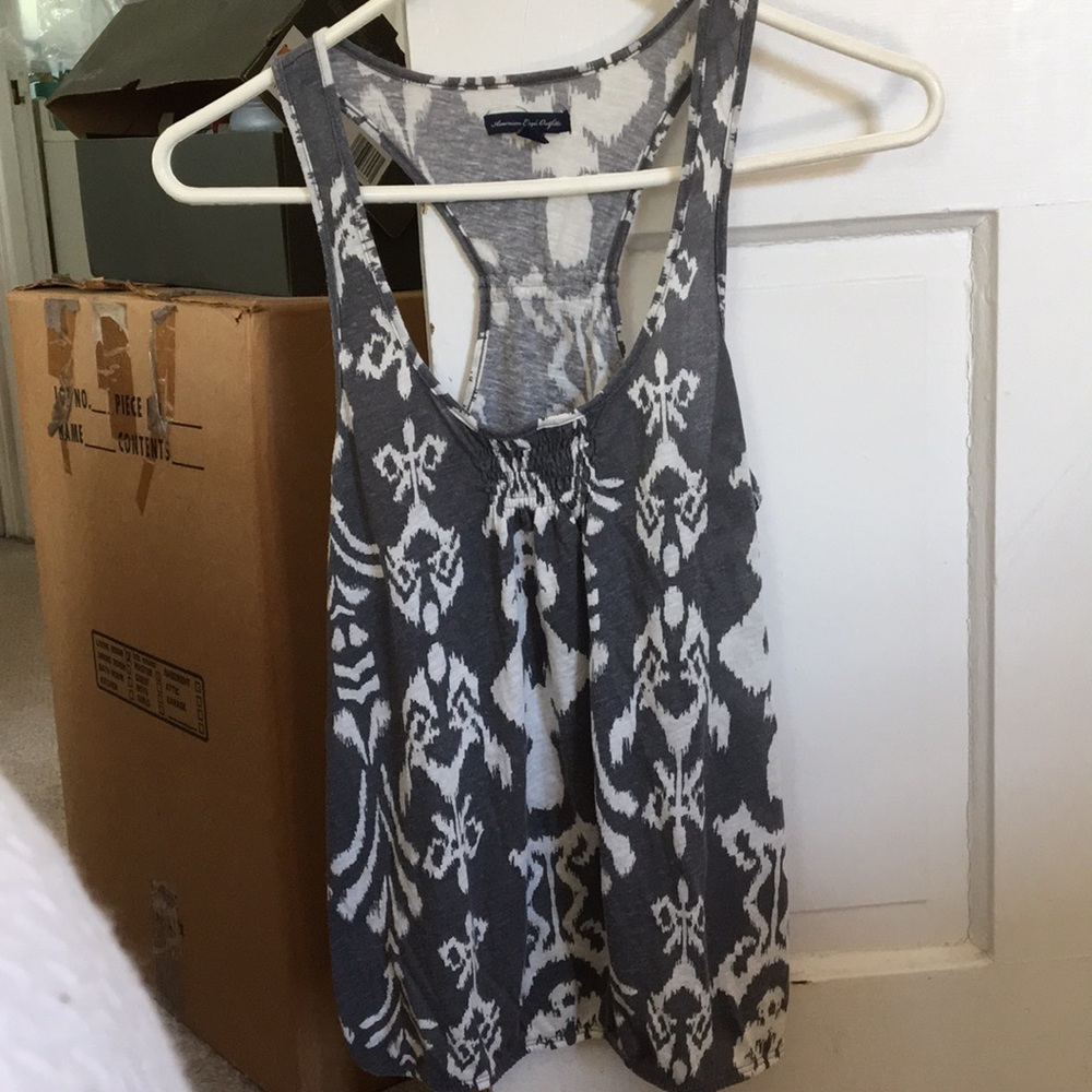 AEO grey and white tribal patterned summer tank